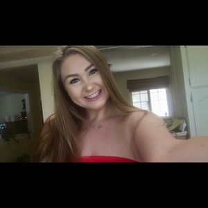 Meet your Posher, Abby